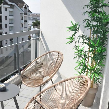 Ferienwohnung Le Mont-Veyrier, Parking Et Vue Annecy Exterior foto