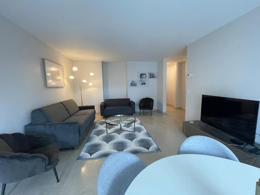 Ferienwohnung Le Mont-Veyrier, Parking Et Vue Annecy Exterior foto