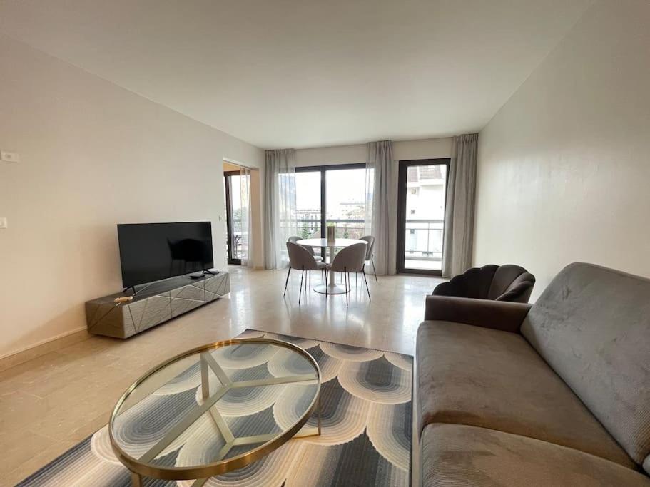 Ferienwohnung Le Mont-Veyrier, Parking Et Vue Annecy Exterior foto